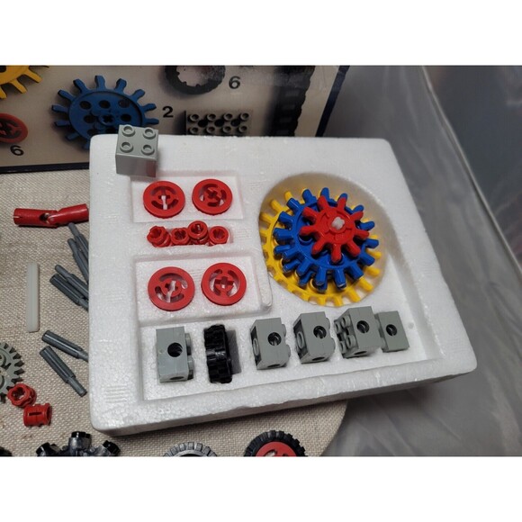 1974 LEGO SYSTEM D-812 GEAR SUPPLEMENTARY SET LEGO - Picture 3 of 8
